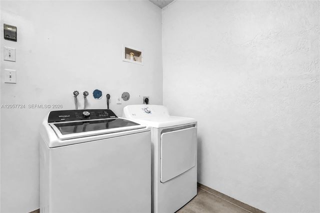 3692 San Simeon Circle, Weston, FL 33331