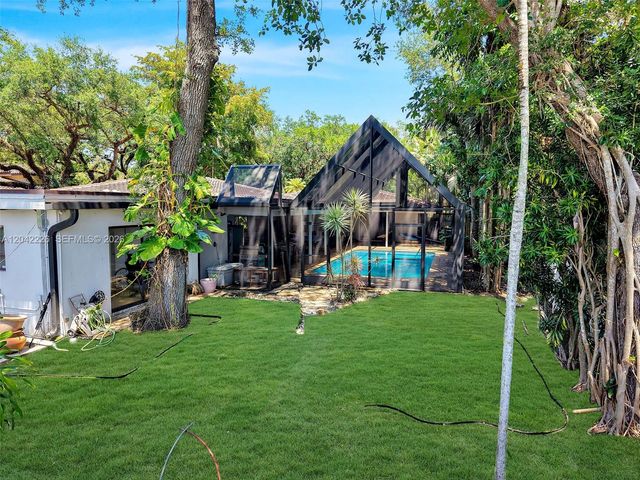 5801 SW 37th Terrace, Dania Beach, FL 33312