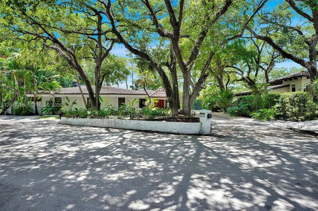 5801 SW 37th Terrace, Dania Beach, FL 33312