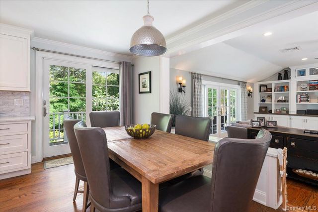 203 Sunset Road, Oyster Bay Cove, NY 11771