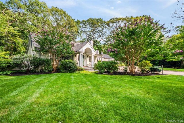 203 Sunset Road, Oyster Bay Cove, NY 11771