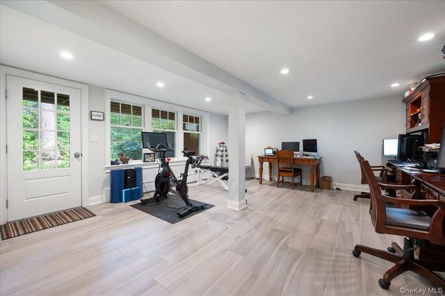 203 Sunset Road, Oyster Bay Cove, NY 11771