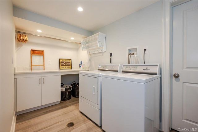 203 Sunset Road, Oyster Bay Cove, NY 11771