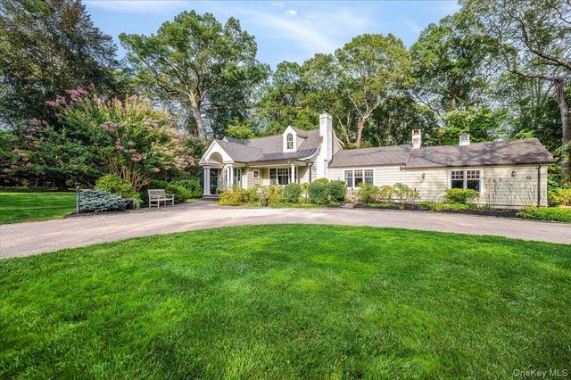 203 Sunset Road, Oyster Bay Cove, NY 11771