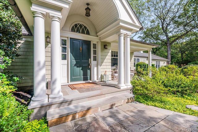 203 Sunset Road, Oyster Bay Cove, NY 11771