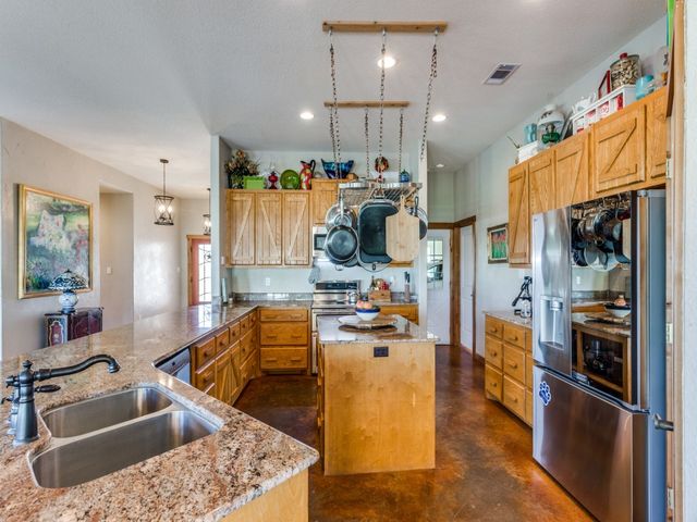 1723 Highland Drive, Whitney, TX 76692