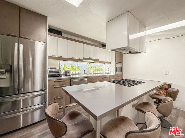 3025 Edgehill Drive, Los Angeles, CA 90018