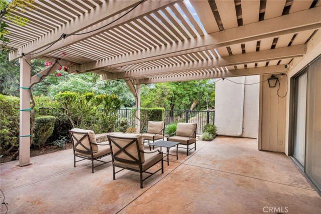 2252 El Capitan, Riverside, CA 92506