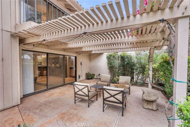 2252 El Capitan, Riverside, CA 92506