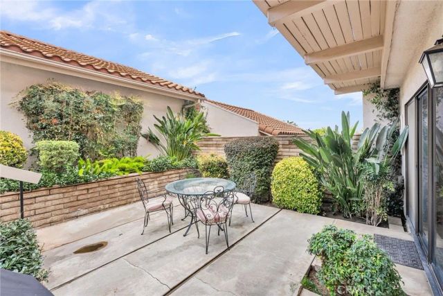 2252 El Capitan, Riverside, CA 92506
