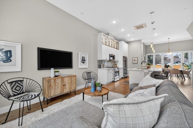 1606 20th St, Sacramento, CA 95811