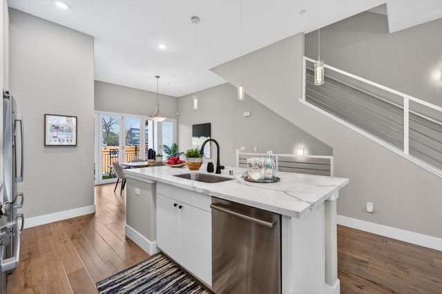 1606 20th St, Sacramento, CA 95811