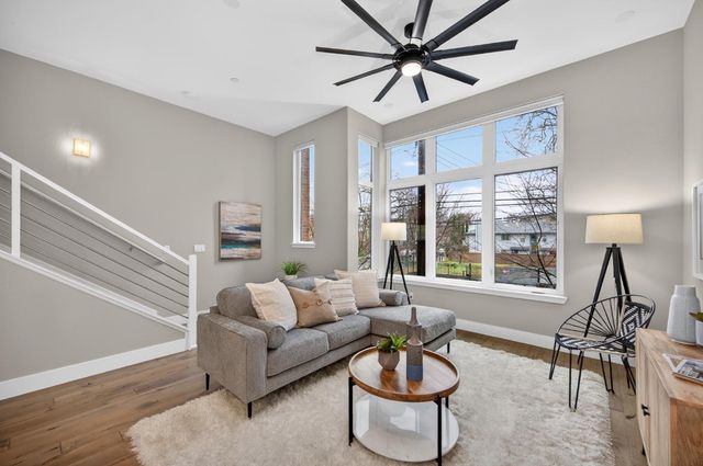 1606 20th St, Sacramento, CA 95811