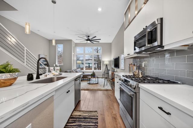 1606 20th St, Sacramento, CA 95811