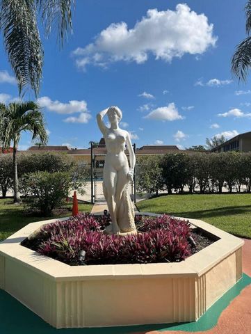 600 Village Green Court C-110, Palm Springs, FL 33461