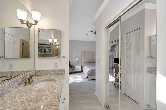 15 Admirals Court, Palm Beach Gardens, FL 33418