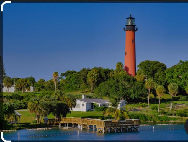 15 Admirals Court, Palm Beach Gardens, FL 33418