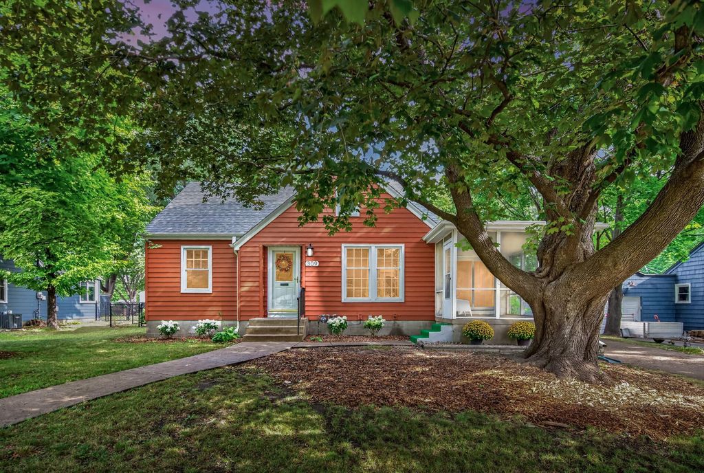 309 1st Street N, Hopkins, MN 55343 — exterior