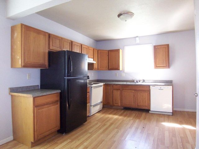 1214 S GREENWOOD AVENUE, Green Bay, WI 54304