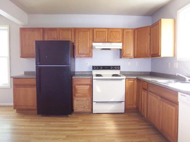 1214 S GREENWOOD AVENUE, Green Bay, WI 54304