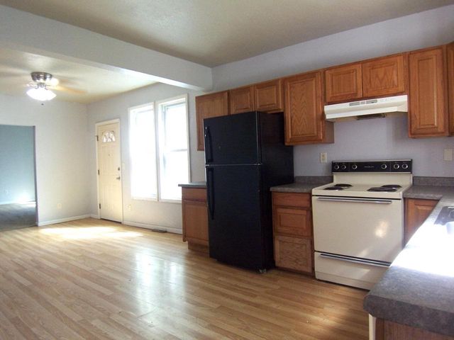 1214 S GREENWOOD AVENUE, Green Bay, WI 54304
