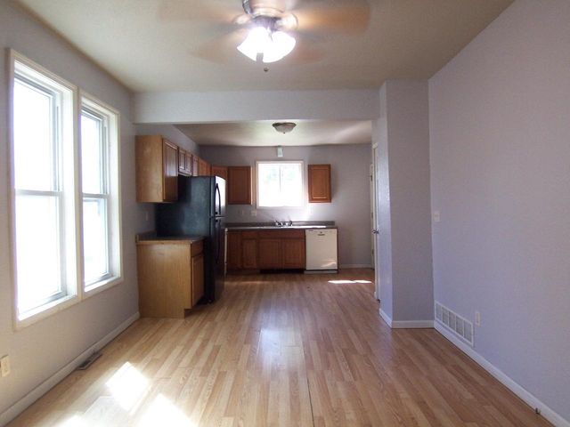 1214 S GREENWOOD AVENUE, Green Bay, WI 54304