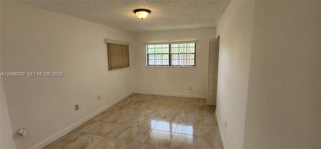 931 NE 199th Street 20222, Miami, FL 33179