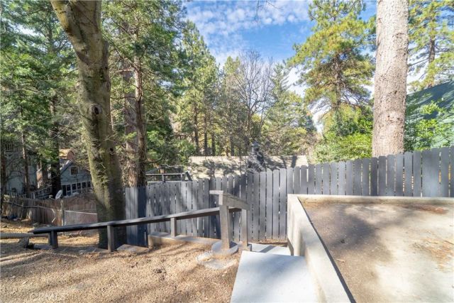 982 Oak, Crestline, CA 92325