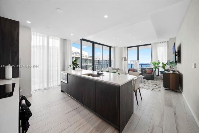 480 NE 31st St 4907, Miami, FL 33137