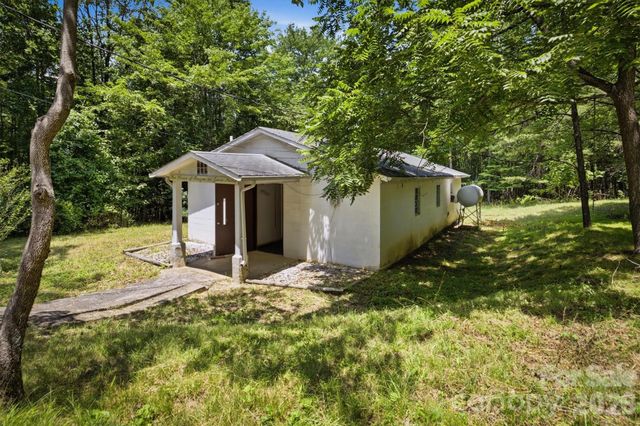 3153 Faith Temple Church Road, Morganton, NC 28655