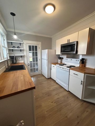 226 Monroe Street, Saline, MI 48176