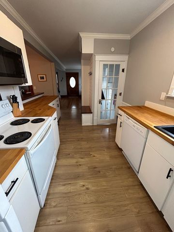 226 Monroe Street, Saline, MI 48176