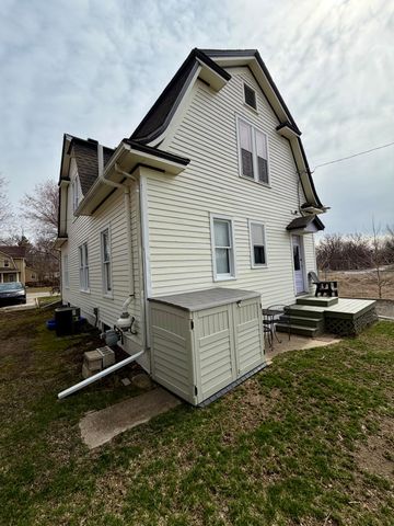 226 Monroe Street, Saline, MI 48176