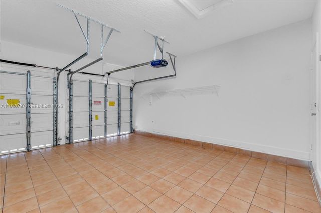 10997 NW 58th Ter, Doral, FL 33178