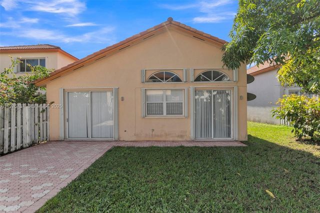 10997 NW 58th Ter, Doral, FL 33178
