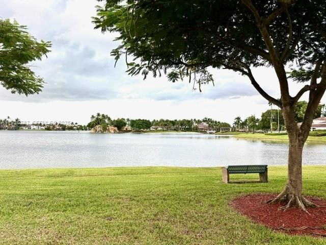 10997 NW 58th Ter, Doral, FL 33178