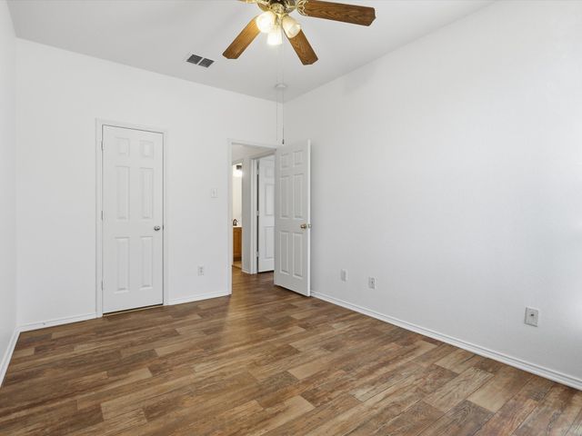 1125 Timber Creek Drive, Lewisville, TX 75067