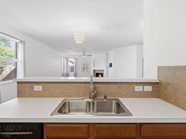 1125 Timber Creek Drive, Lewisville, TX 75067