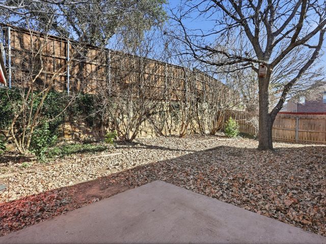 1125 Timber Creek Drive, Lewisville, TX 75067