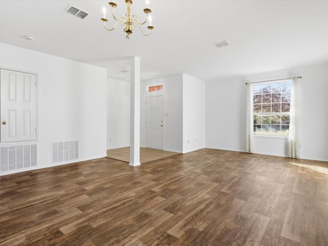 1125 Timber Creek Drive, Lewisville, TX 75067