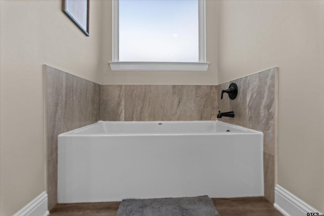 19438 Cedarpark Place, Lindale, TX 75771