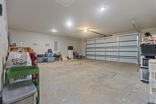 19438 Cedarpark Place, Lindale, TX 75771