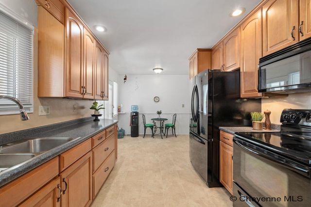 1125 ROSEBUD RD, Cheyenne, WY 82001