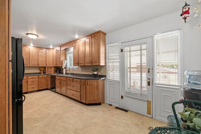 1125 ROSEBUD RD, Cheyenne, WY 82001