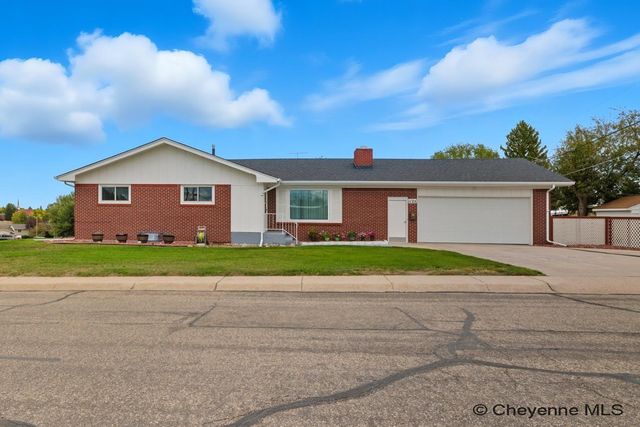 1125 ROSEBUD RD, Cheyenne, WY 82001