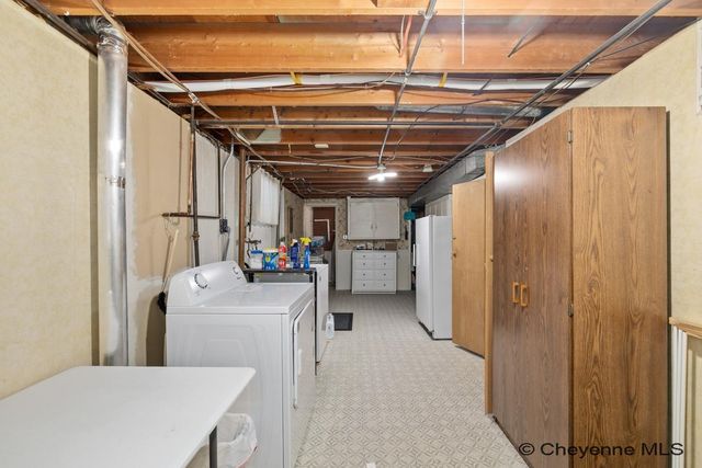 1125 ROSEBUD RD, Cheyenne, WY 82001