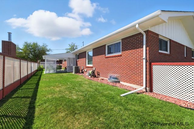 1125 ROSEBUD RD, Cheyenne, WY 82001