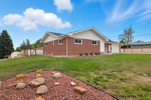 1125 ROSEBUD RD, Cheyenne, WY 82001