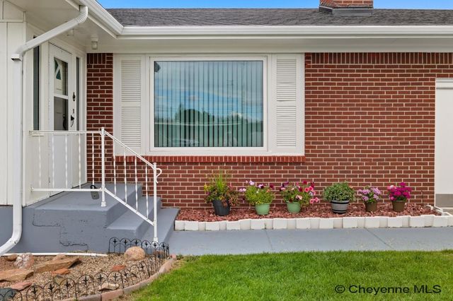 1125 ROSEBUD RD, Cheyenne, WY 82001