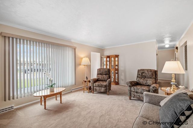 1125 ROSEBUD RD, Cheyenne, WY 82001